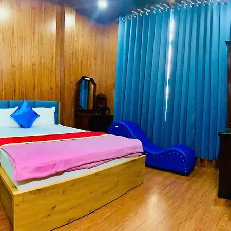 Royal Hotel